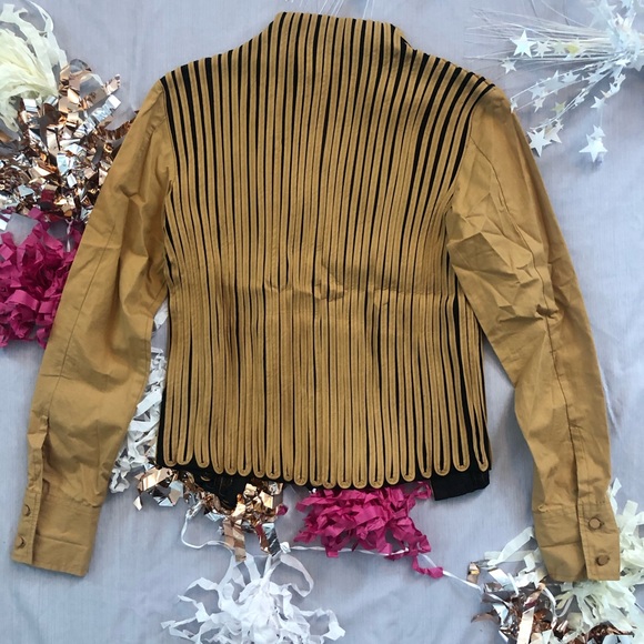 Button up - Picture 4 of 8